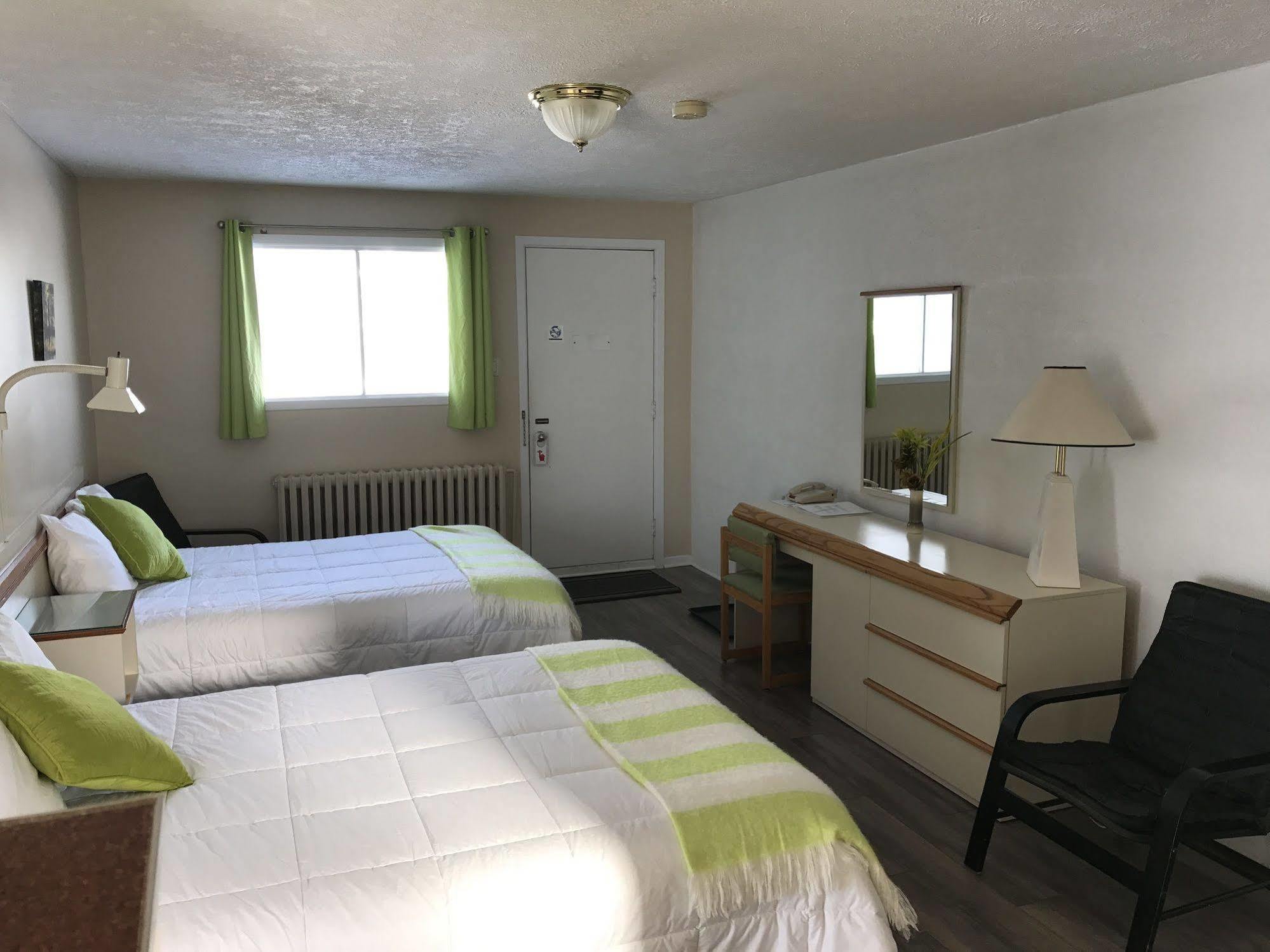 Motel Belle Riviere Saint-Jean-sur-Richelieu Exterior foto